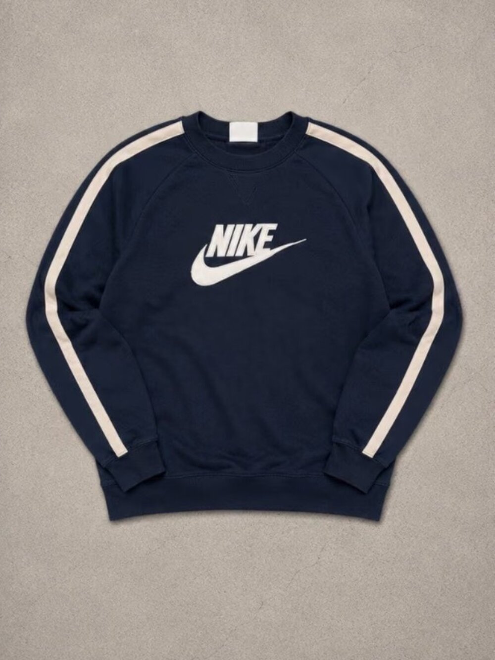 Nike Vintage 90s Embroidered Logo Sweatshirt — Navy Blue, Size S,